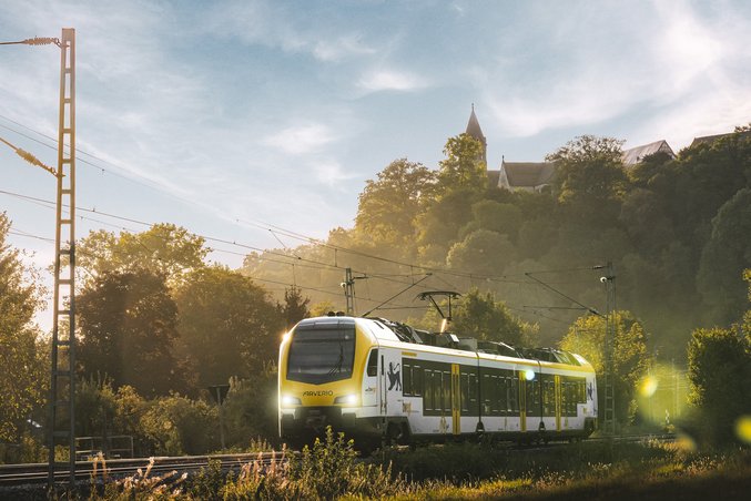 VU Traffic Technolgies AG - Arverio Deutschland GmbH Planificación de recursos Disposición del personal Planificación de empleados IVU.rail Optimización Digitalización